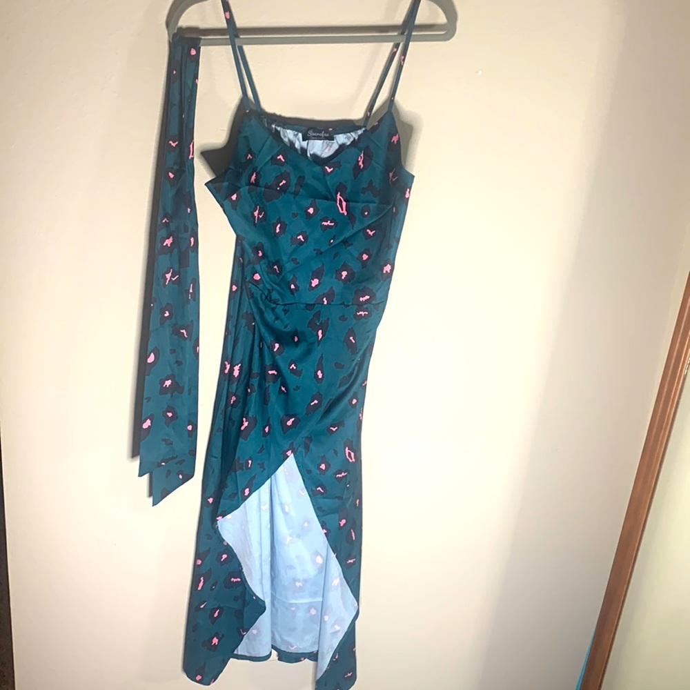 Sucrefas XL dress. Dark green leopard print with pink
